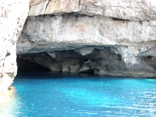 La Grotta Perciata a Marettimo